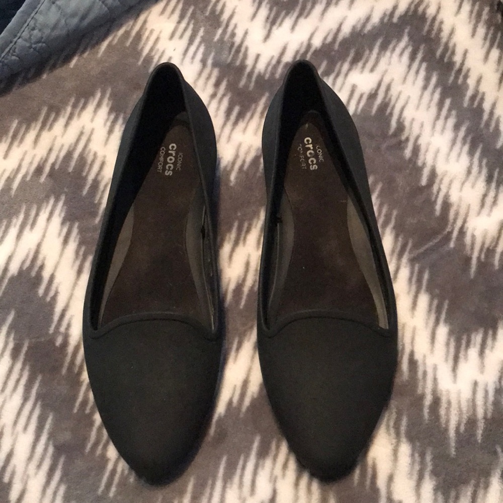 Croc black flats